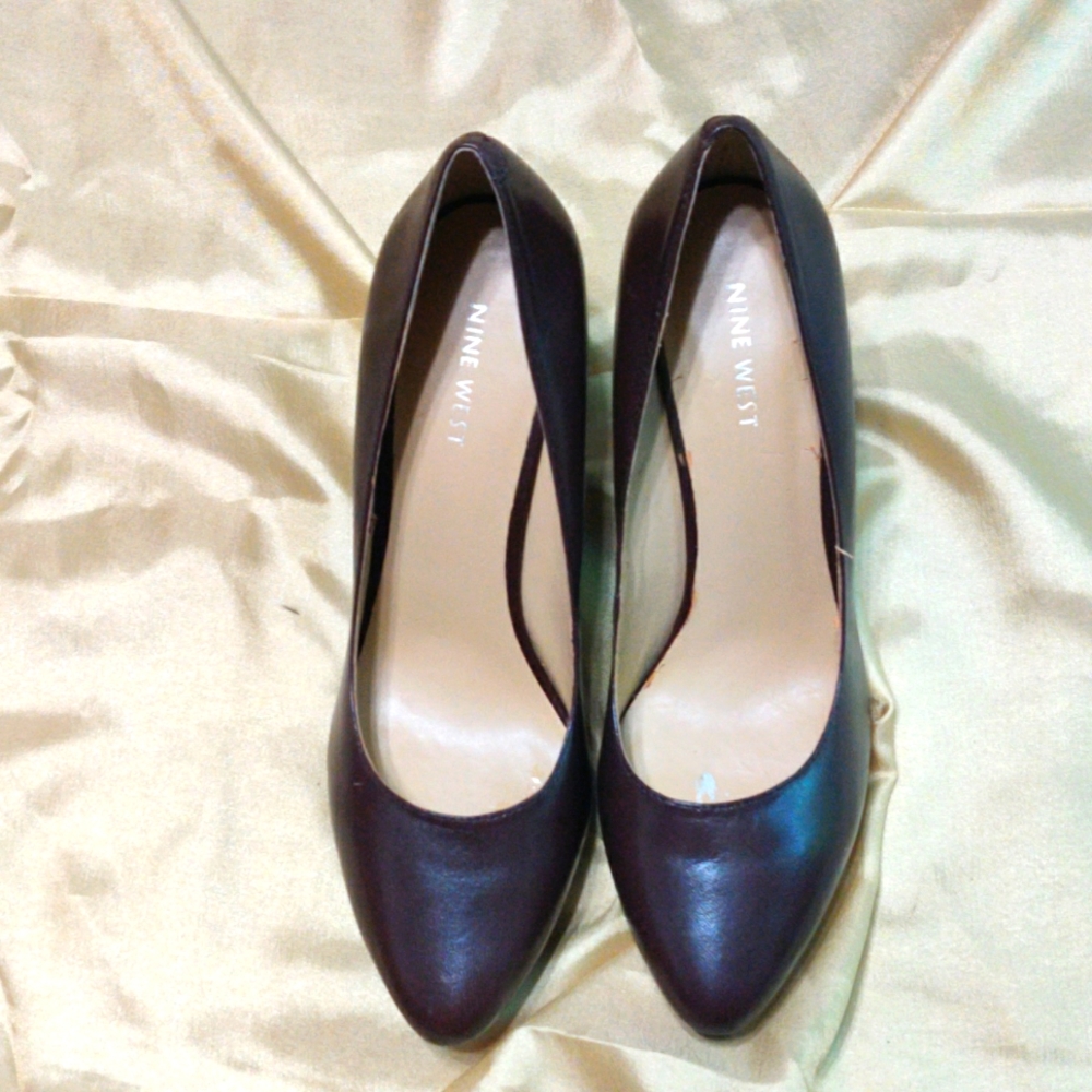 Nine West Prisilla Pump Size 9